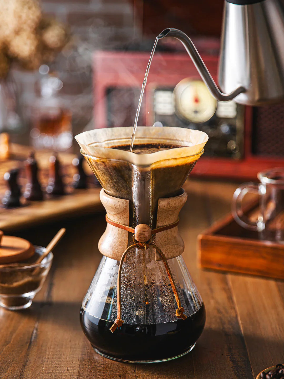 Chemex – Ikonische Handwerkskunst und die Langlebigkeit des klaren Kaffeegenusses